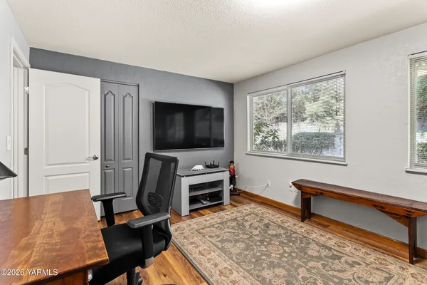 $699,000 | 8603 Hawthorn Drive, Yakima, WA 98908