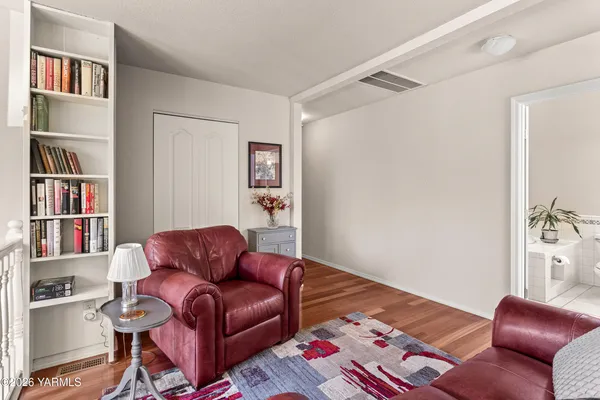 $699,000 | 8603 Hawthorn Drive, Yakima, WA 98908