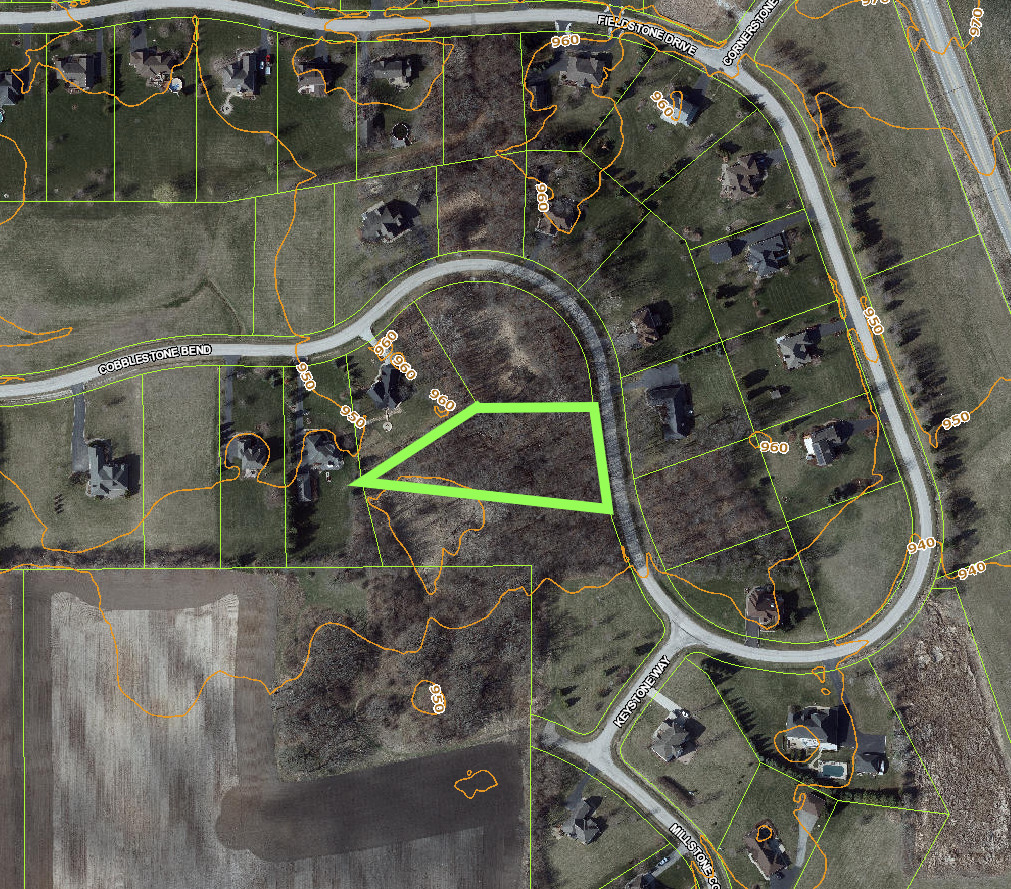 17211 Cobblestone Bend Marengo, IL 60152 - Photo 7 of 14 an aerial view of a house