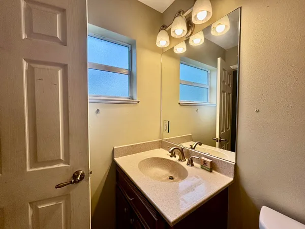 $350,000 | 4003 Southeast 26th Street, Okeechobee, FL 34974