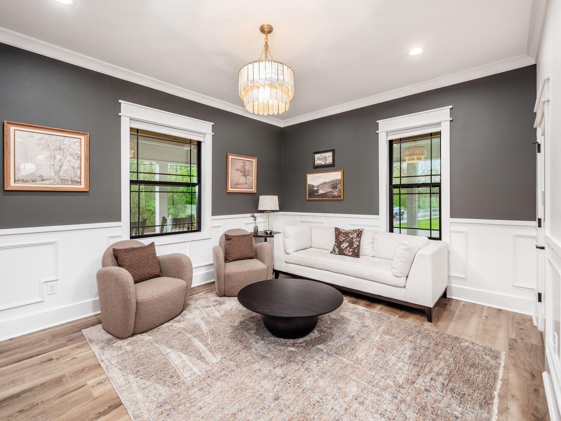 4916 Olentangy River Road Delaware, OH 43015 - Photo 24 of 68 Living Room
