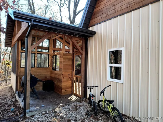 $229,000 | 17011 Forest Run Drive, Barnett, MO 65011