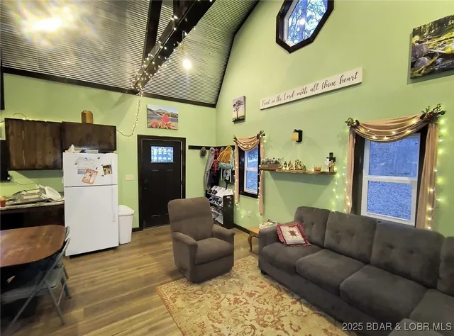 $229,000 | 17011 Forest Run Drive, Barnett, MO 65011