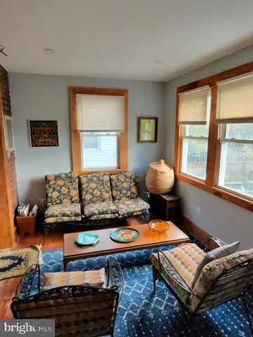 $2,900 | 903 Jackson Street Northeast, Washington, DC 20017