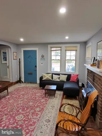 $2,900 | 903 Jackson Street Northeast, Washington, DC 20017