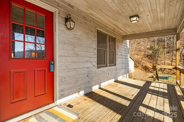 $525,000 | 550 Cale Way, Clyde, NC 28721