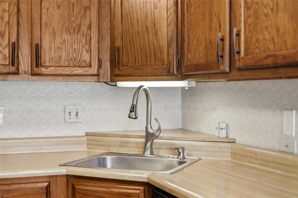 7419 Lighthouse Point Pittsburgh, PA 15221 - Photo 15 of 33