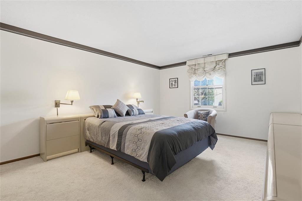 7419 Lighthouse Point Pittsburgh, PA 15221 - Photo 19 of 33