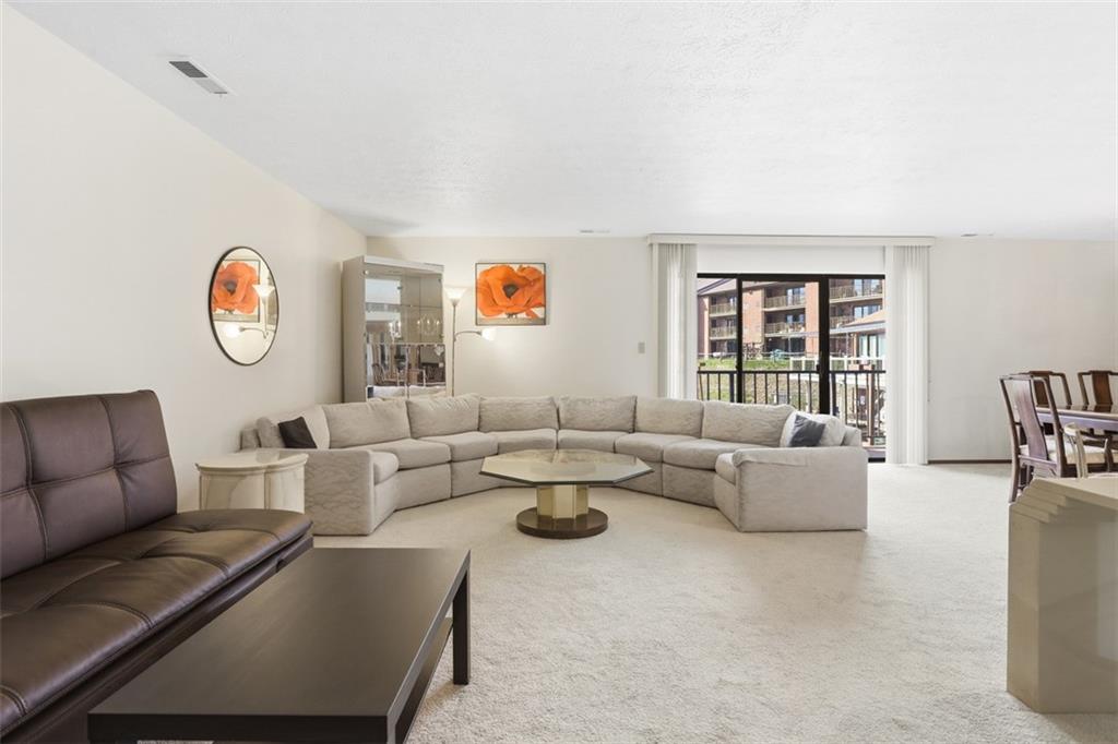 7419 Lighthouse Point Pittsburgh, PA 15221 - Photo 6 of 33