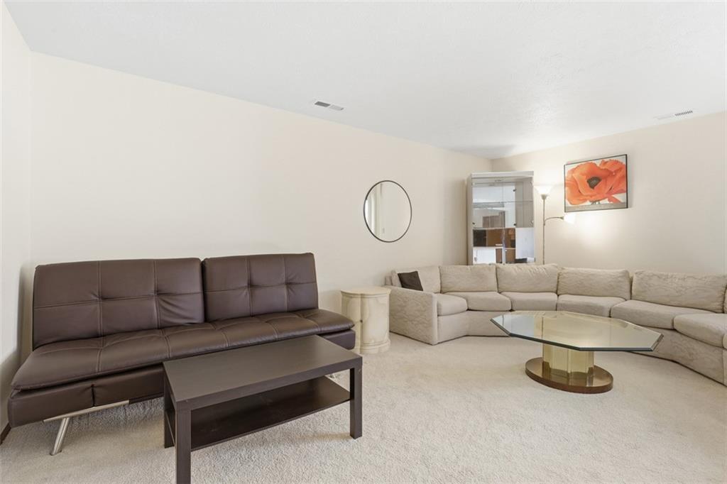 7419 Lighthouse Point Pittsburgh, PA 15221 - Photo 7 of 33