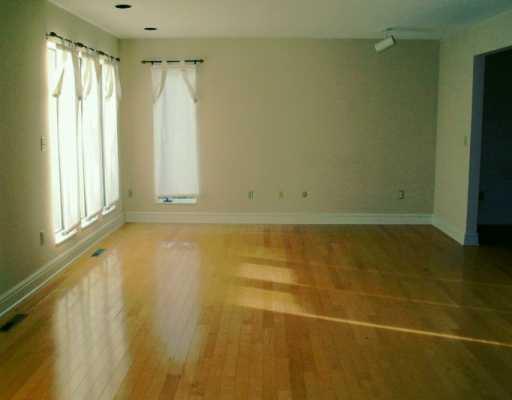985 Osage Road Mt. Lebanon, PA 15243 - Photo 2 of 8 Living Room.