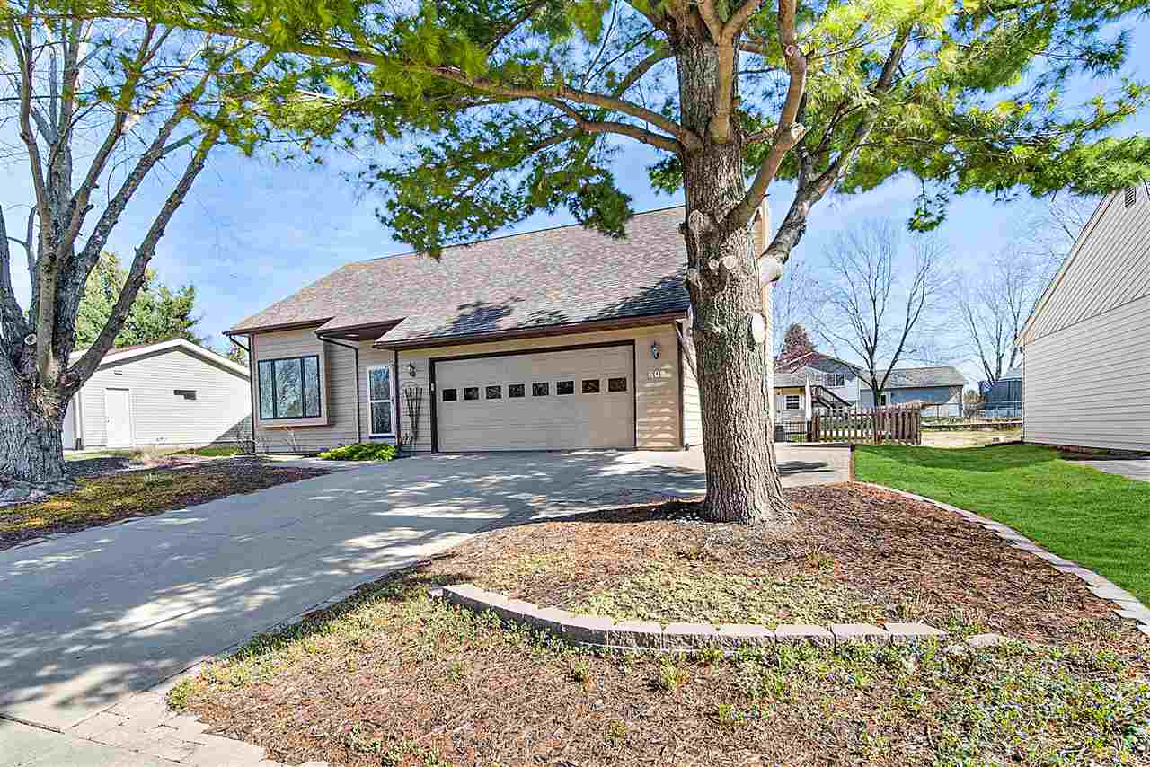 609 Holiday Road Coralville, IA 52241 - Photo 1 of 35 Gallery Image 1
