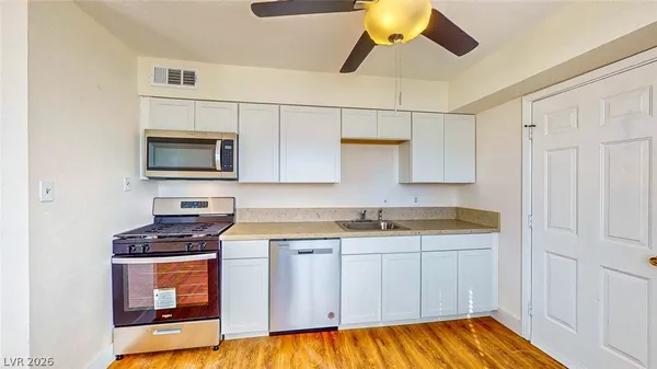 $1,250 | 1302 Rexford Place, Unit 1, Las Vegas, NV 89104