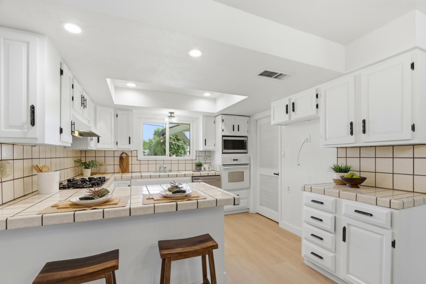 190 Spring Avenue Morgan Hill, CA 95037 - Photo 19 of 45