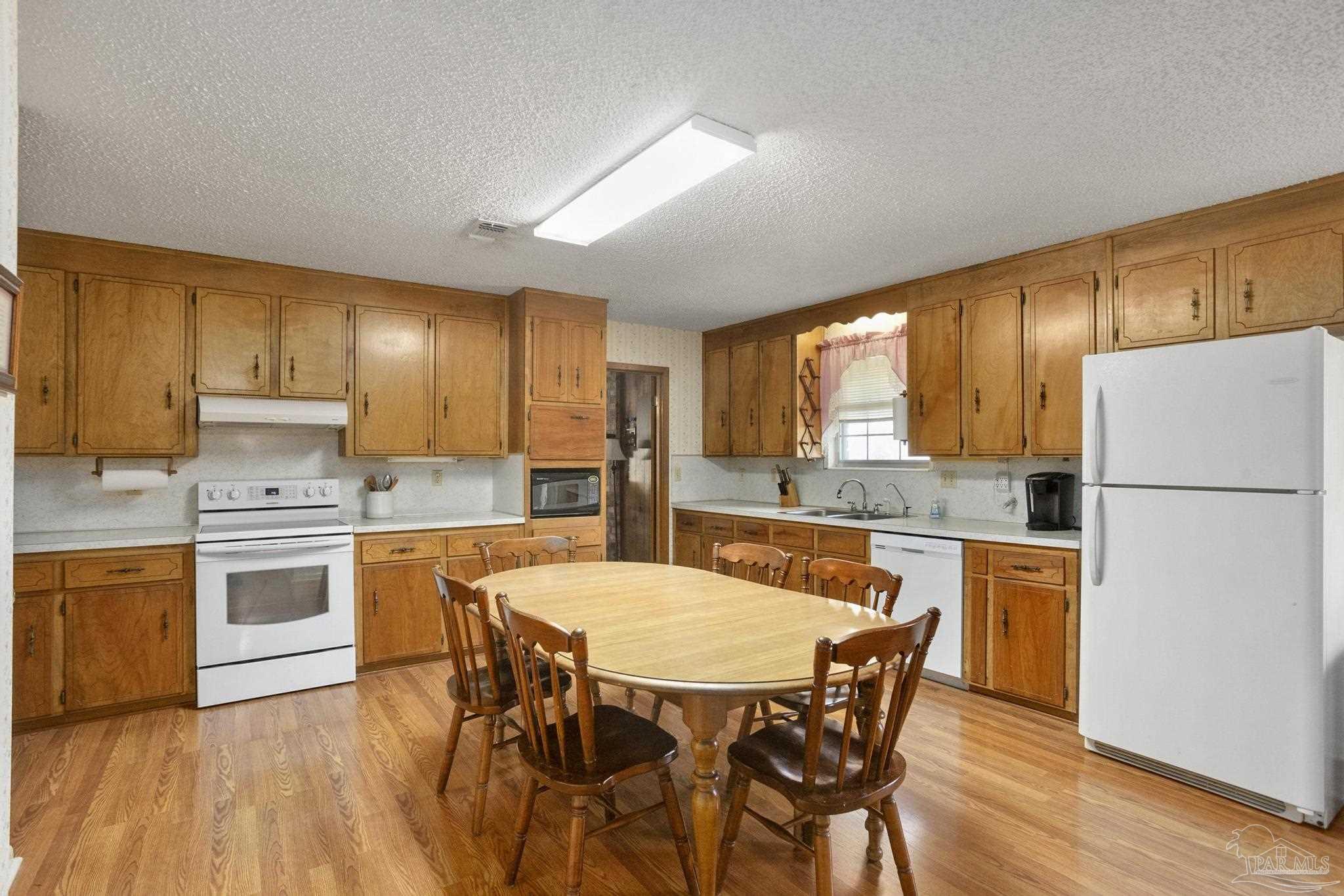 900 Tracy Road Pensacola, FL 32506 - Photo 8 of 49 Gallery Image 8