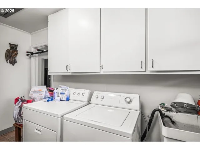 $398,000 | 1735 Minda Drive, Eugene, OR 97401