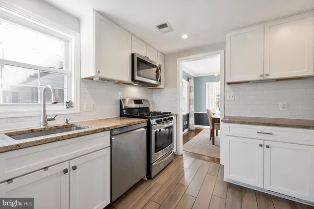 $1,100,000 | 413 Tennessee Avenue, Alexandria, VA 22305