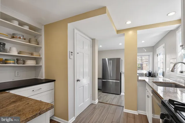 $1,100,000 | 413 Tennessee Avenue, Alexandria, VA 22305