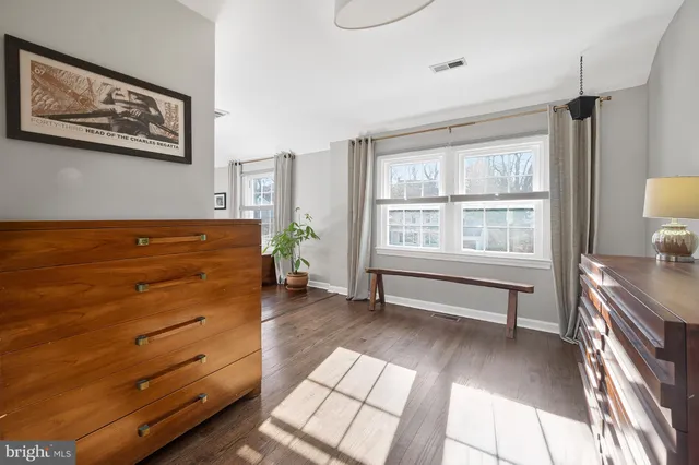 $1,100,000 | 413 Tennessee Avenue, Alexandria, VA 22305