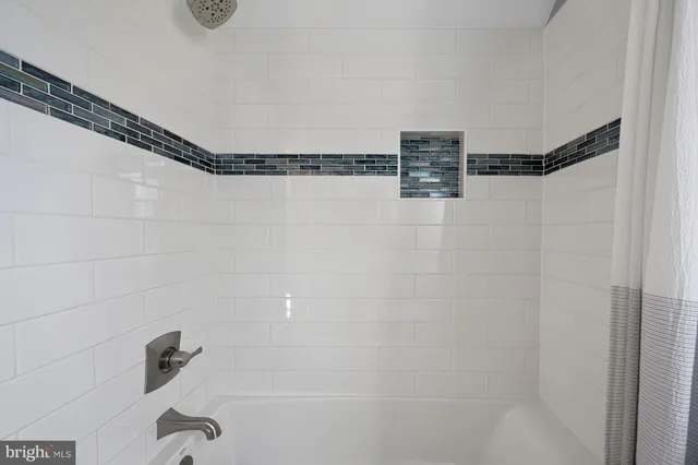 $1,100,000 | 413 Tennessee Avenue, Alexandria, VA 22305