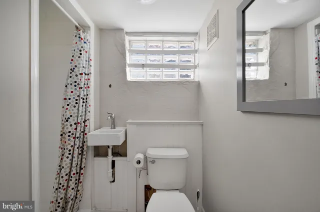 $1,100,000 | 413 Tennessee Avenue, Alexandria, VA 22305