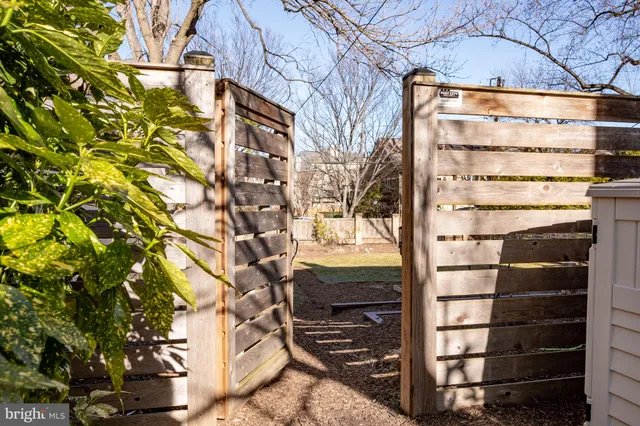 $1,100,000 | 413 Tennessee Avenue, Alexandria, VA 22305