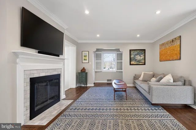 $1,100,000 | 413 Tennessee Avenue, Alexandria, VA 22305