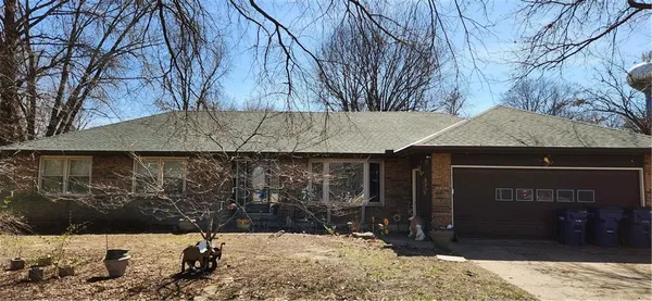 $320,000 | 5 West 13th Street, Eudora, KS 66025