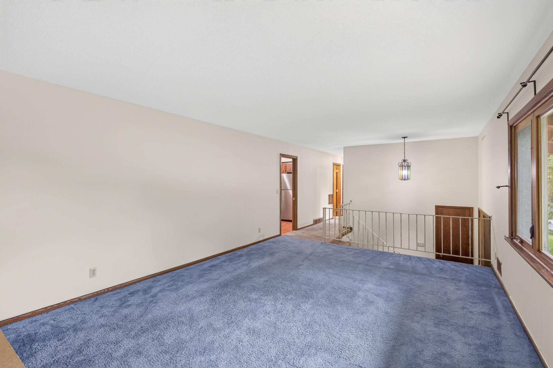10647 Utica Road South Bloomington, MN 55437 - Photo 9 of 31
