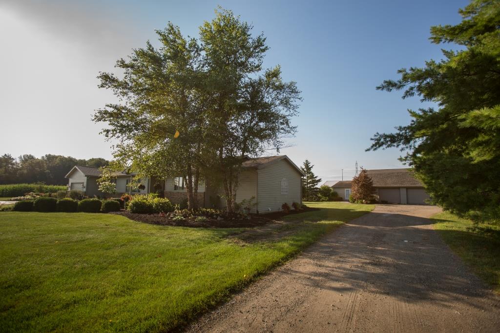 8721 Droege Road Decatur, IN 46733 - Photo 3 of 36