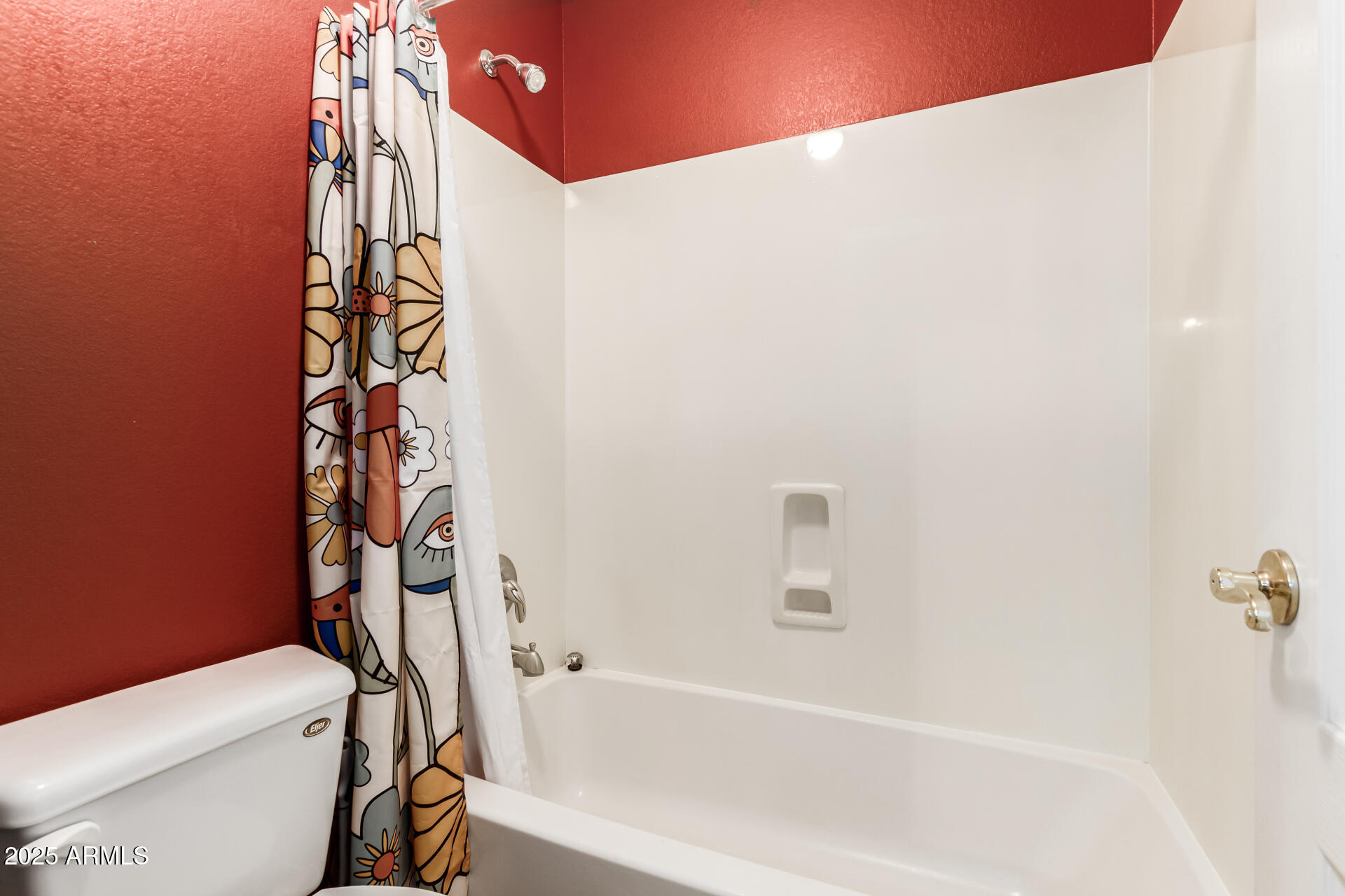21651 North Van Loo Drive Maricopa, AZ 85138 - Photo 29 of 45 2nd Bathroom
