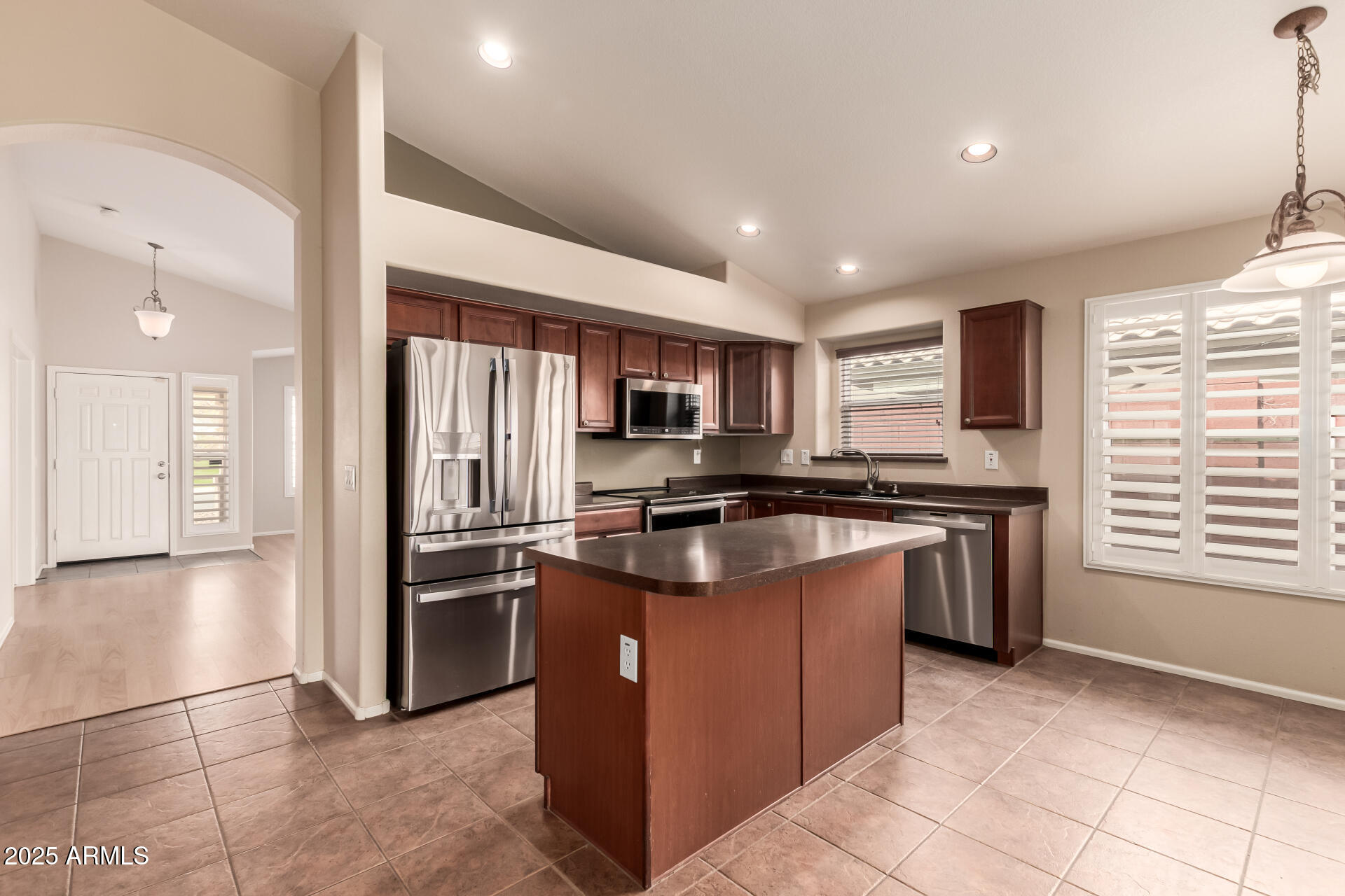 21651 North Van Loo Drive Maricopa, AZ 85138 - Photo 10 of 45 Kitchen