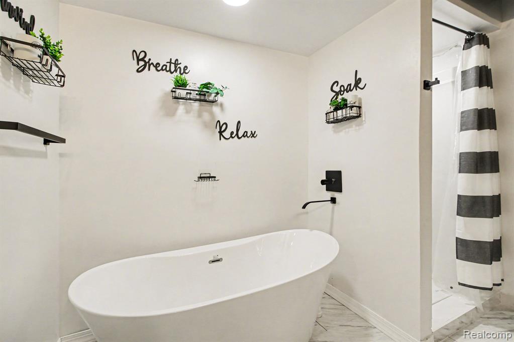 330 Cole Road Monroe, MI 48162 - Photo 23 of 27 Gallery Image 23