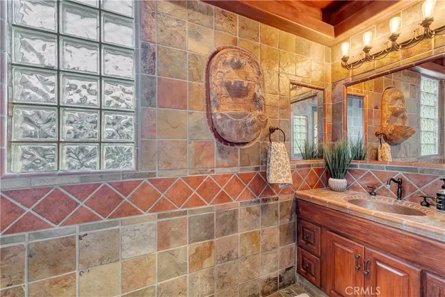 $1,995,000 | 221 Hartford Avenue, Huntington Beach, CA 92648