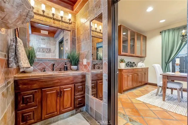 $1,995,000 | 221 Hartford Avenue, Huntington Beach, CA 92648