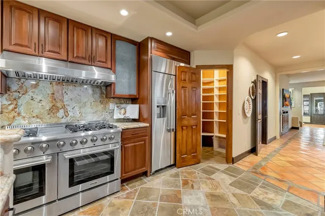 $1,995,000 | 221 Hartford Avenue, Huntington Beach, CA 92648