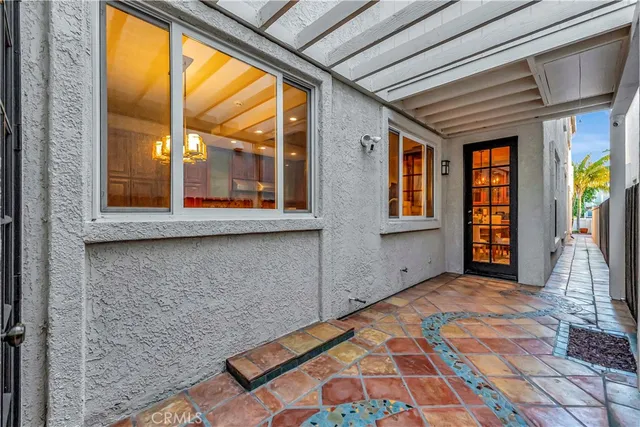 $1,995,000 | 221 Hartford Avenue, Huntington Beach, CA 92648