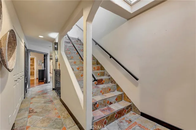 $1,995,000 | 221 Hartford Avenue, Huntington Beach, CA 92648