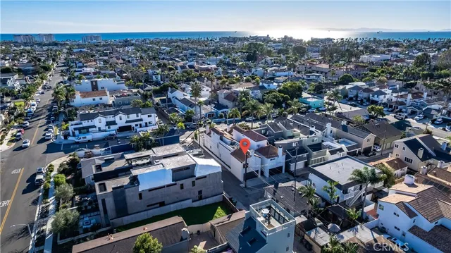 $1,995,000 | 221 Hartford Avenue, Huntington Beach, CA 92648