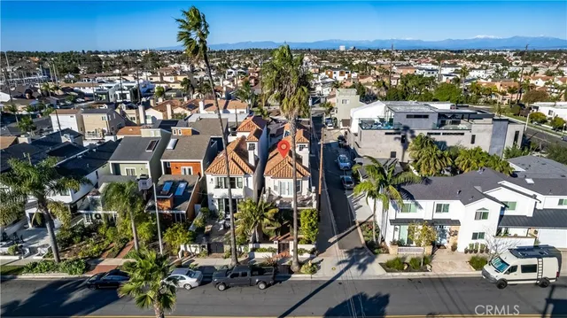 $1,995,000 | 221 Hartford Avenue, Huntington Beach, CA 92648