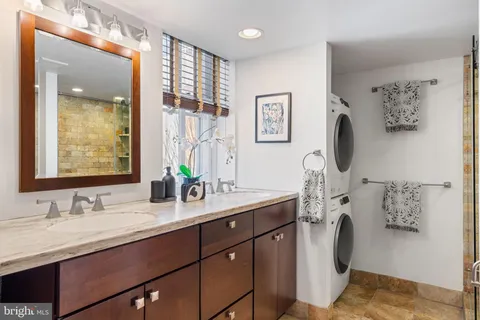 $330,000 | 1035 Spruce Street, Unit 102, Philadelphia, PA 19107