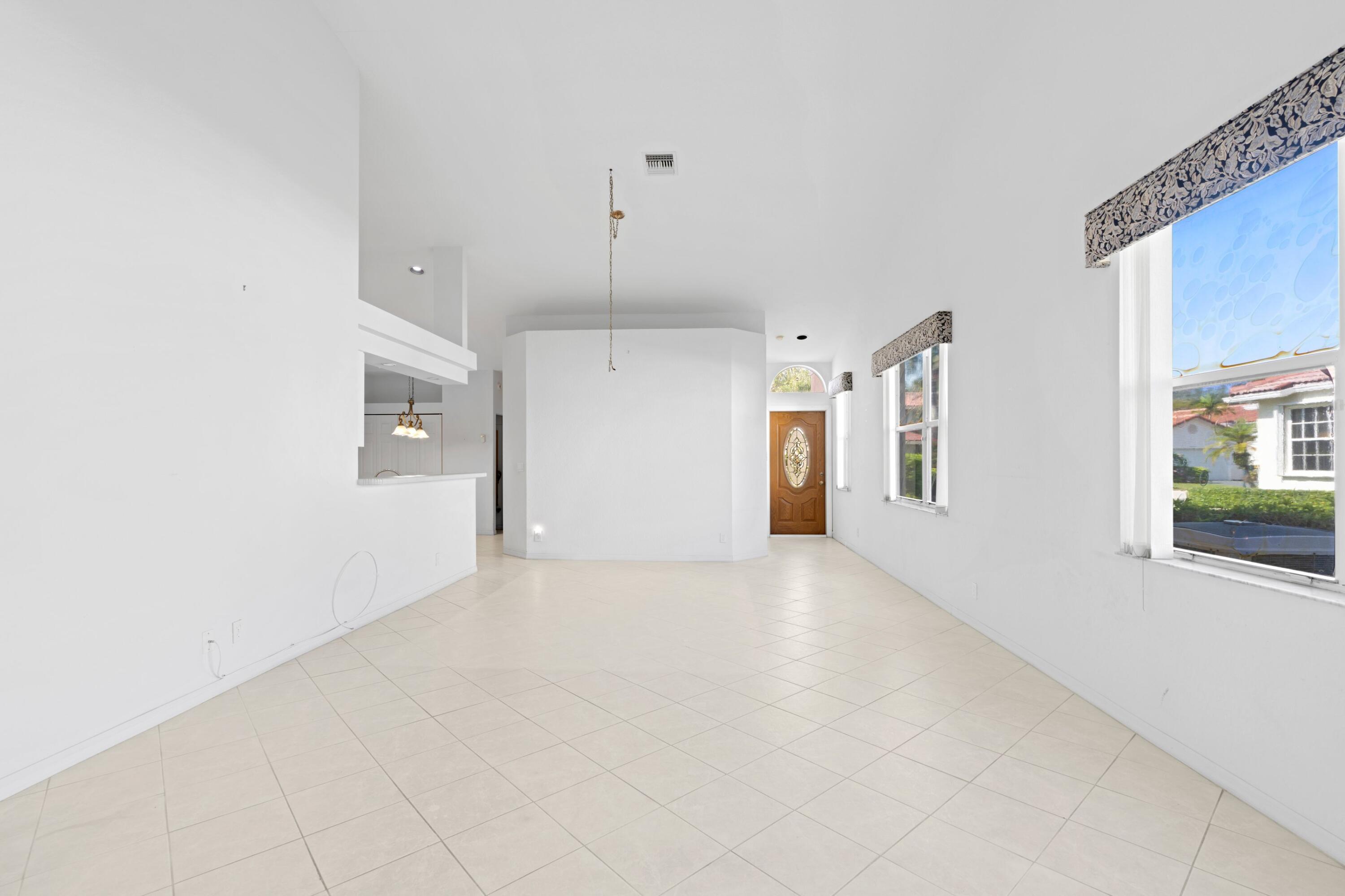 8627 Vía Giula Boca Raton, FL 33496 - Photo 4 of 19 4