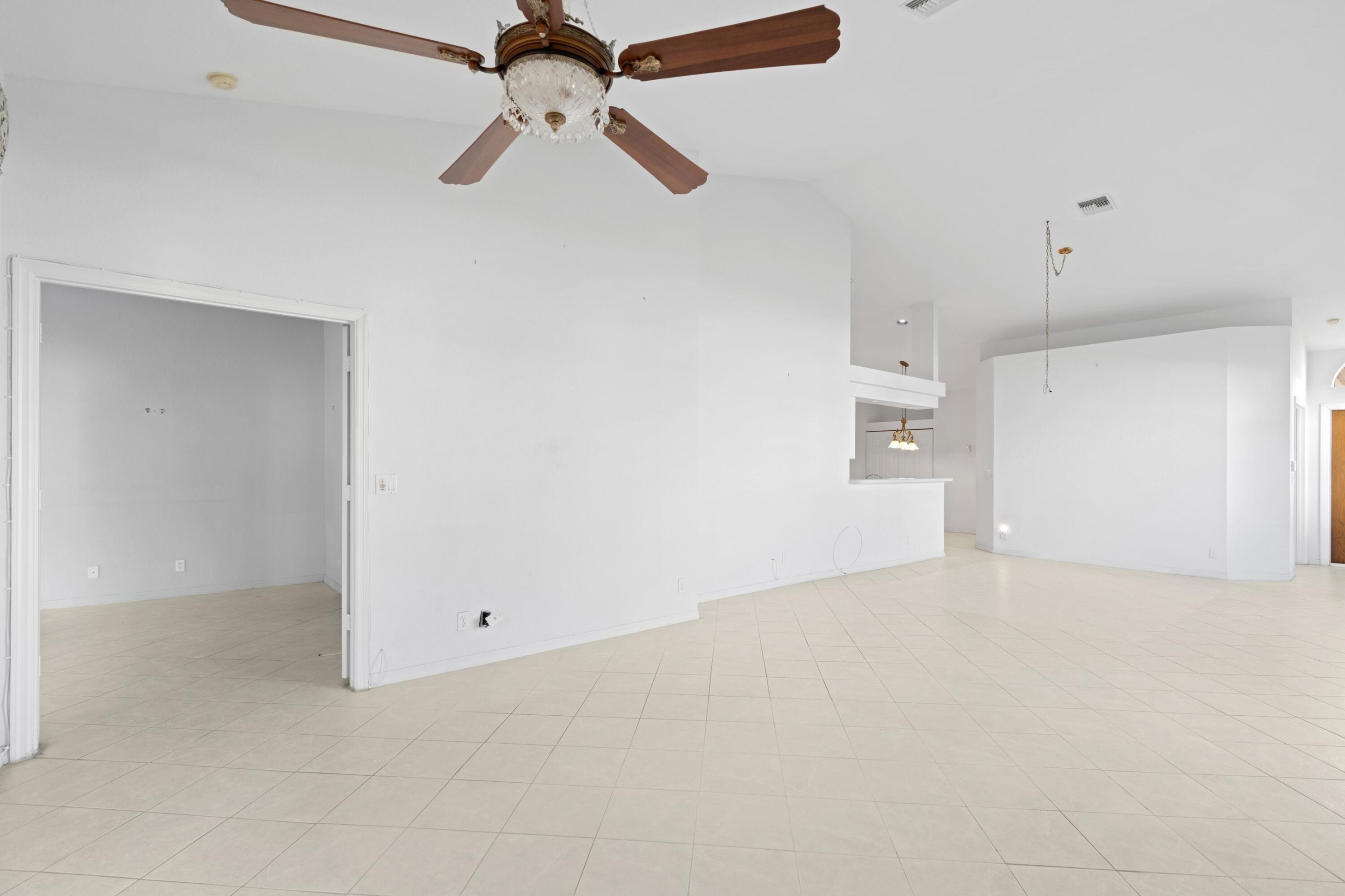 8627 Vía Giula Boca Raton, FL 33496 - Photo 5 of 19 5