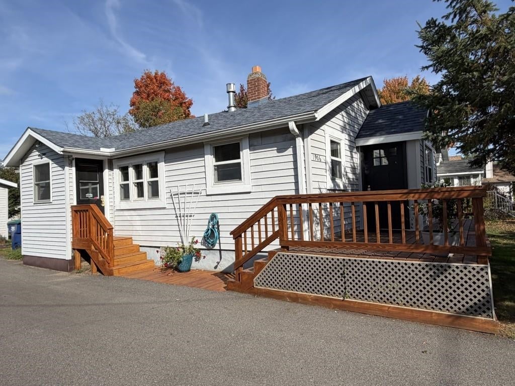 1906 Spring Street Schofield, WI 54476 - Photo 2 of 27 Gallery Image 2