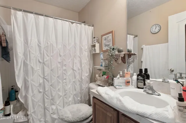 $2,400 | 3246 Millpond Court, Orange Park, FL 32065