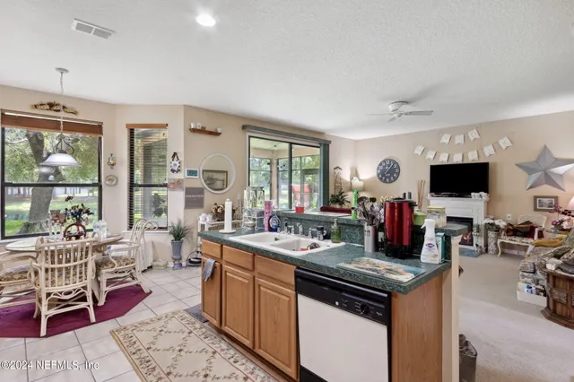 $2,400 | 3246 Millpond Court, Orange Park, FL 32065