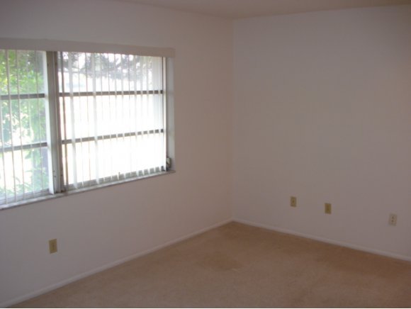 685 Ne Port Palm Bay, FL 32905 - Photo 5 of 6 Additional Photo