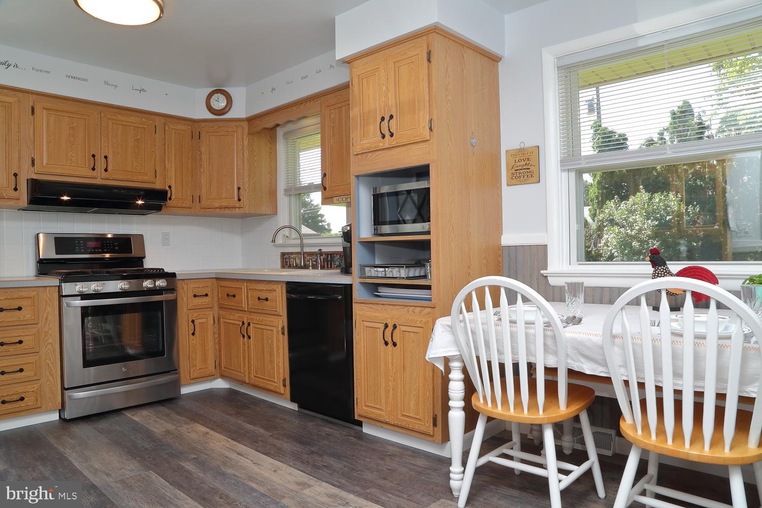 1770 Hemlock Road Lancaster, PA 17603 - Photo 4 of 15 Gallery Image 4