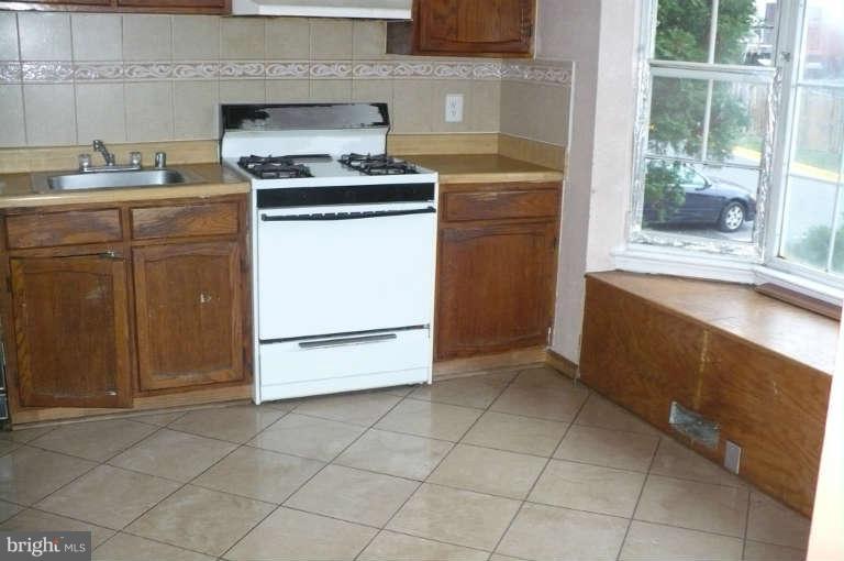 204 Garth Terrace Gaithersburg, MD 20879 - Photo 5 of 25 Kitchen