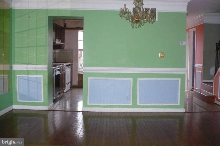 204 Garth Terrace Gaithersburg, MD 20879 - Photo 9 of 25 Dining Room